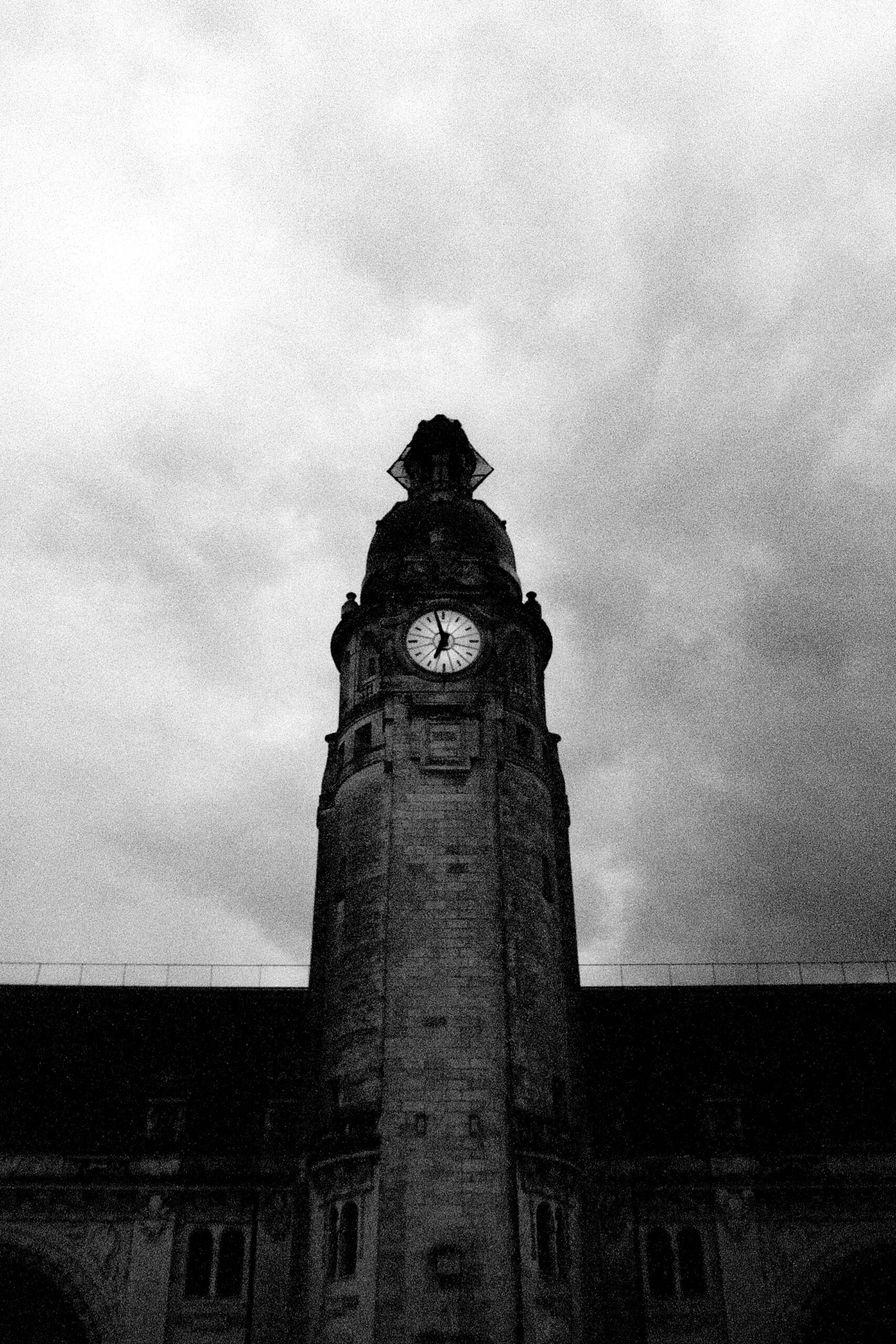 La Rochelle Retro 400s - L'Horloge de la Gare – Image 2